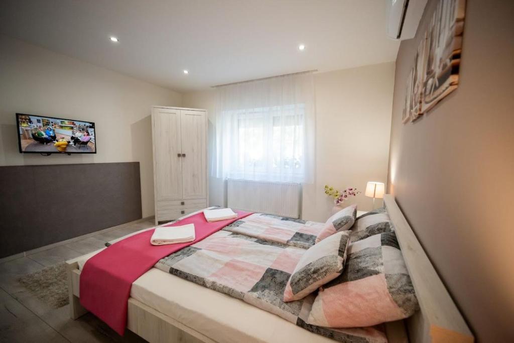 LaurApartman - One-Bedroom Apartment