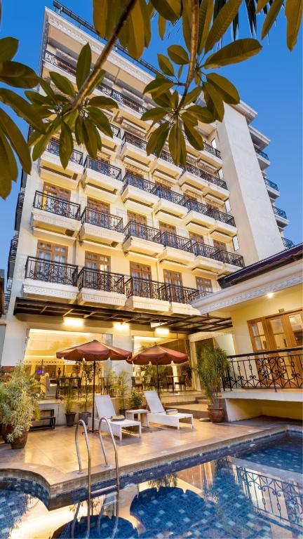 Hồ bơi trong/gần Prima In Hotel Malioboro
