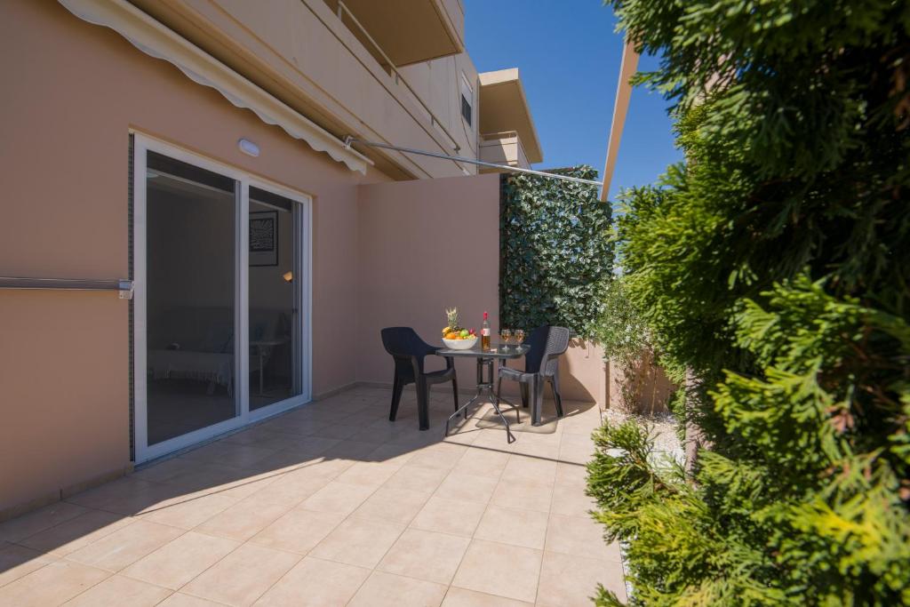 Balkón nebo terasa v ubytování Peris House Souda