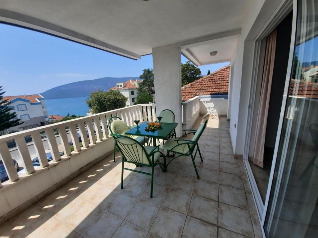 Apartments Milicevic - Comfort One-Bedroom Apartment With Sea View