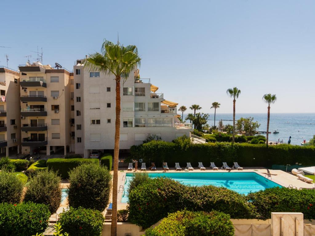 Sanders Ermitage on the Beach - Delightful 1-Bedroom Apartment With Sea View - Housity