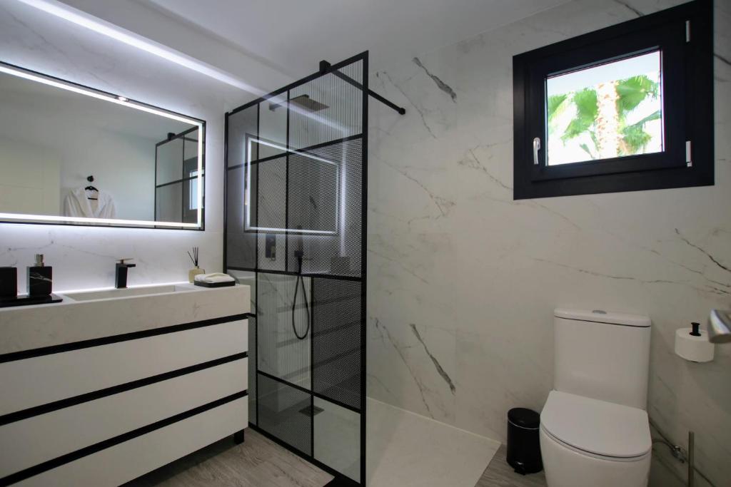 Łazienka w obiekcie TESS Villa Le Clos Fleury