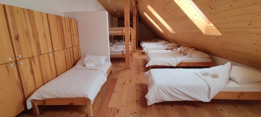 Katil atau katil-katil dalam bilik di Hostel Borik