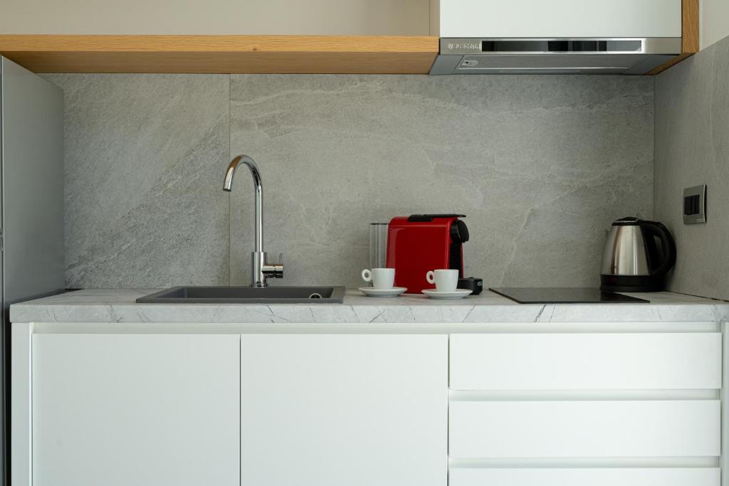 MERA APARTMENTS - 13