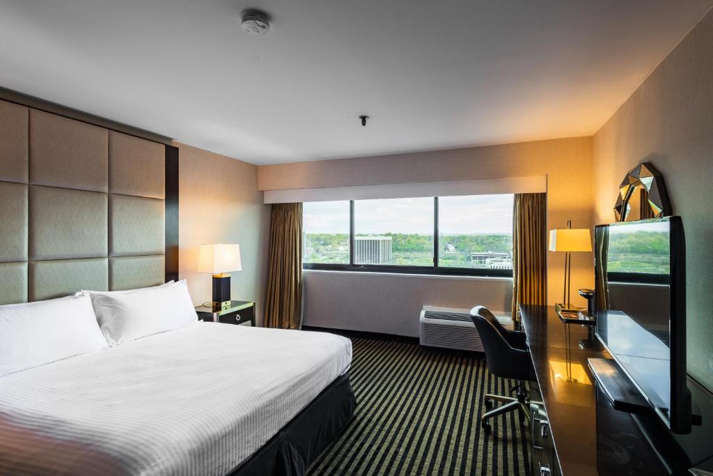 APA Hotel Woodbridge - King Room - Acceso A Discapacitados/no Fumar