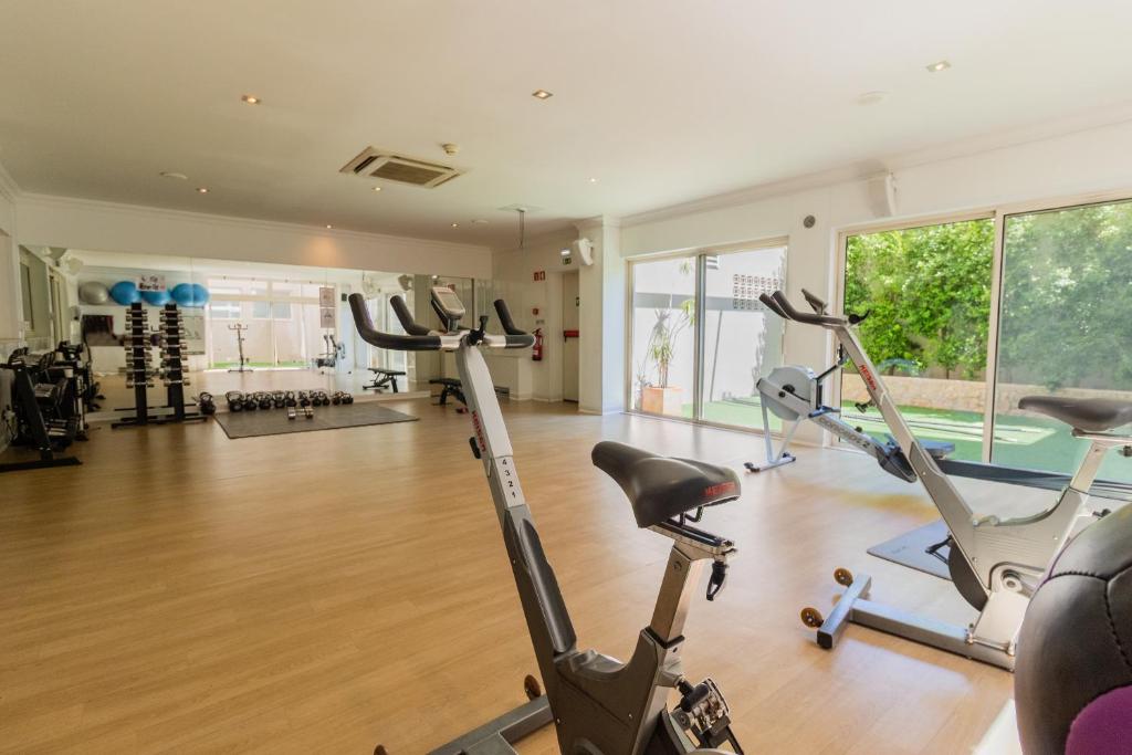 Fitness centrum a/nebo fitness zařízení v ubytování Dunas Douradas Beach Club