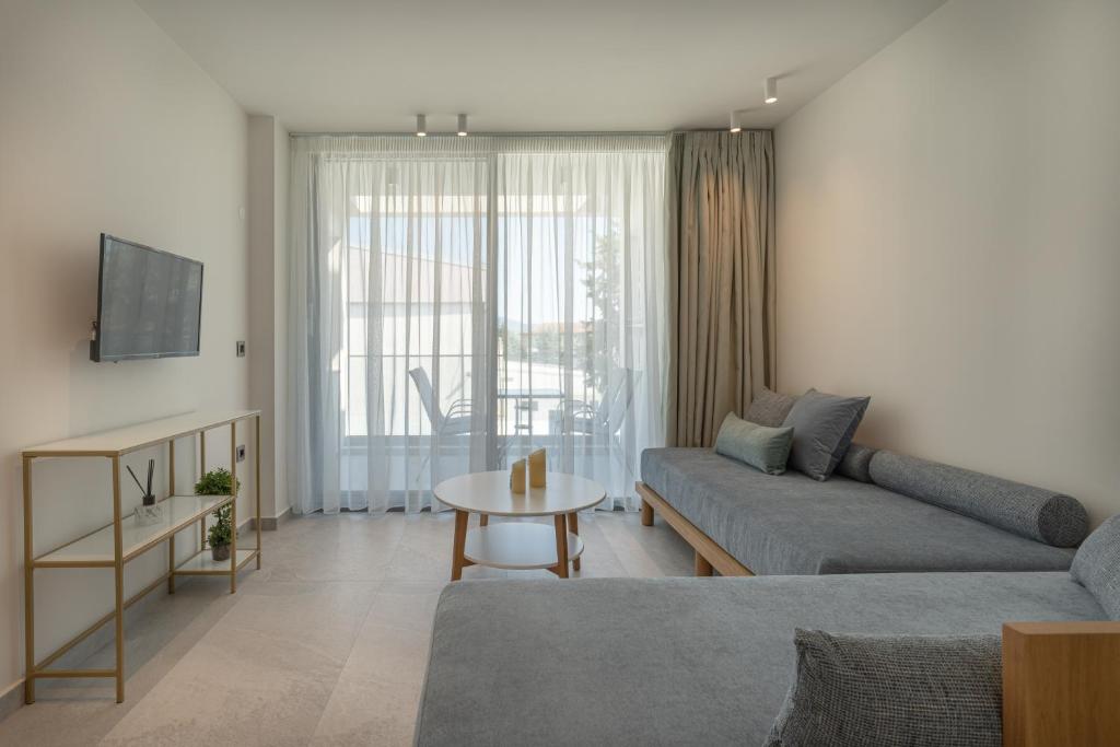 MERA APARTMENTS - 15