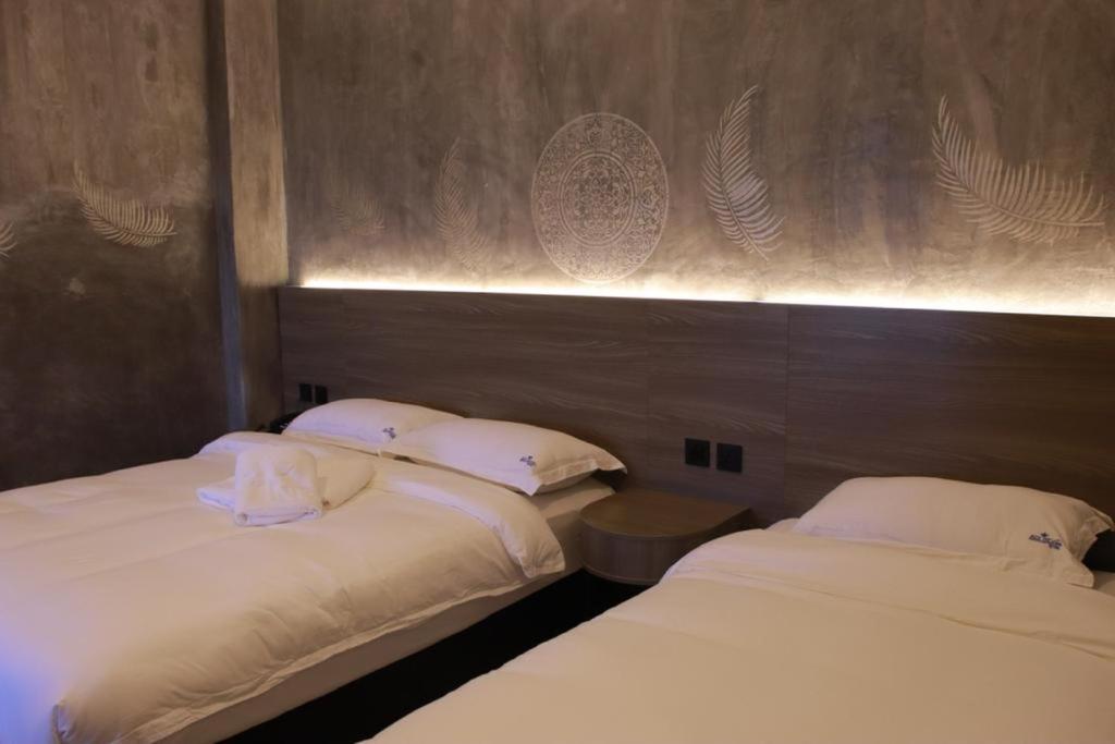 Sri Indar Hotel & Suites - Deluxe Twin Room
