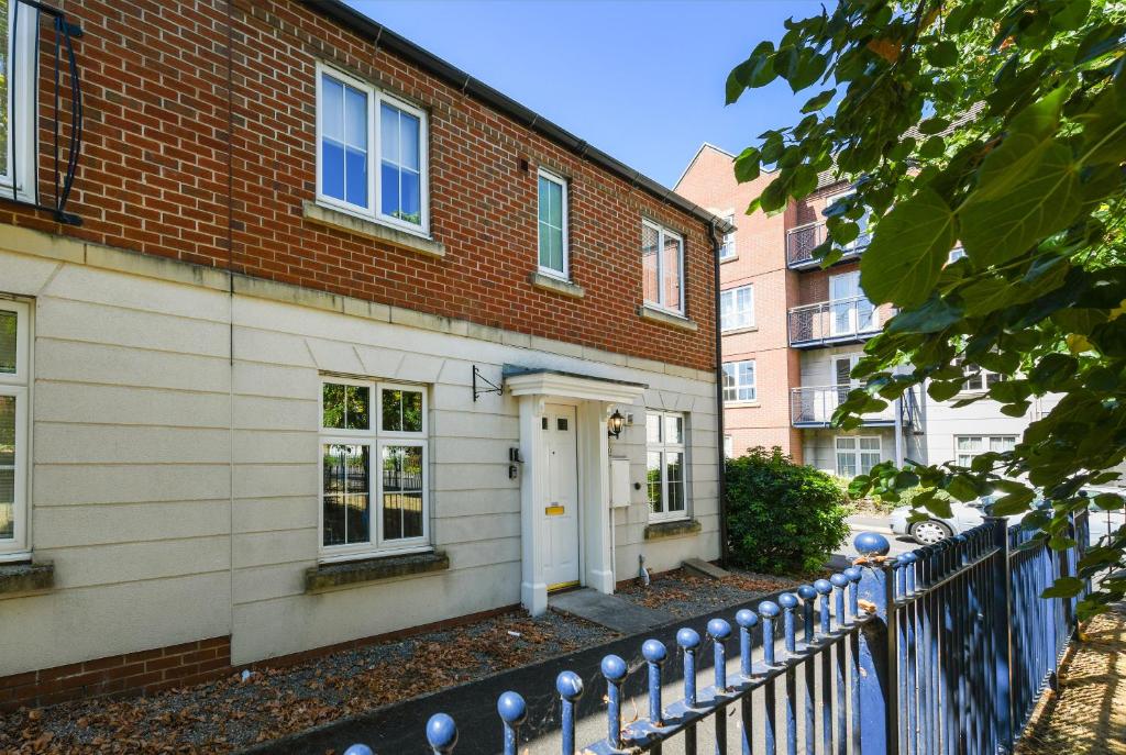 Wenlock House Spacious 3bed in West Bridgford, Nottingham Prețuri