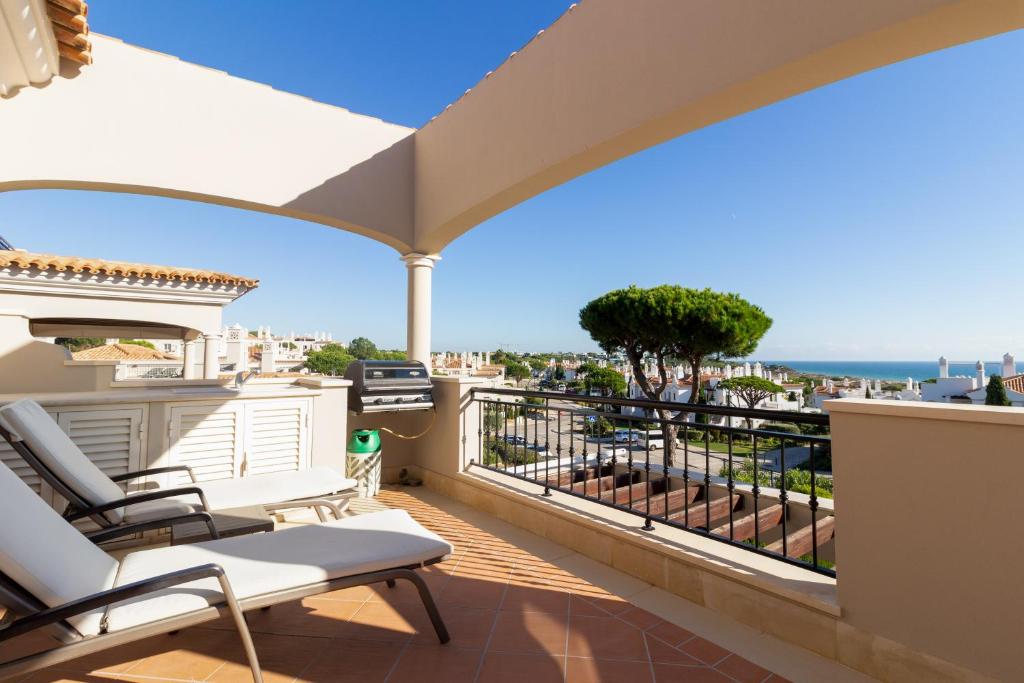 Dunas Douradas Beach Club - Apartamento De Tres Habitaciones Con Vista Al Mar Parcial - Primer Piso