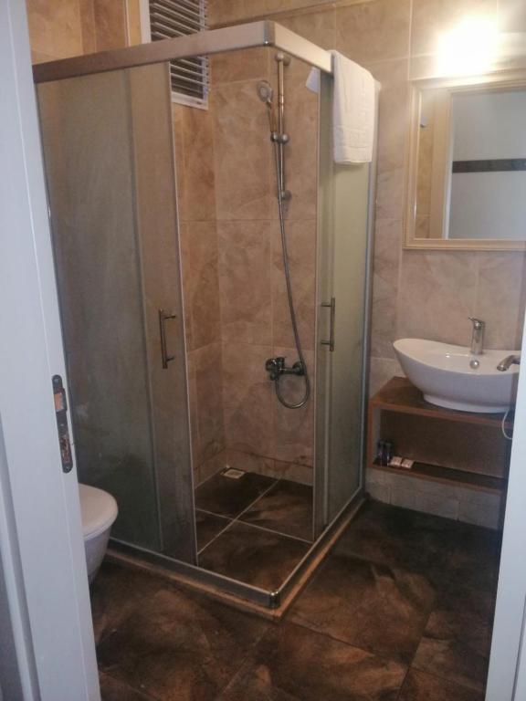 Sığacık Antik Otel - Sala Familiar Con Baño Compartido