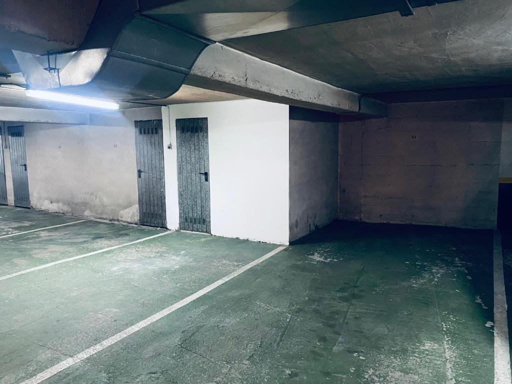 Tennis and/or squash facilities at Piso Céntrico 120m2 + parking propio (O Grove) or nearby