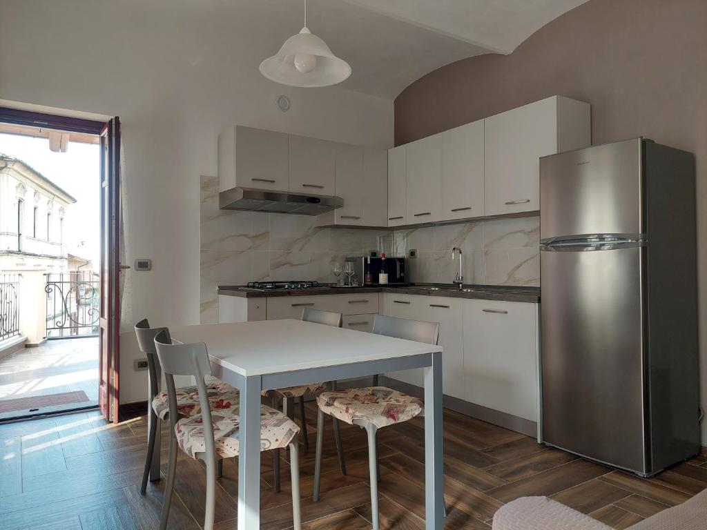 A kitchen or kitchenette at La terrazza