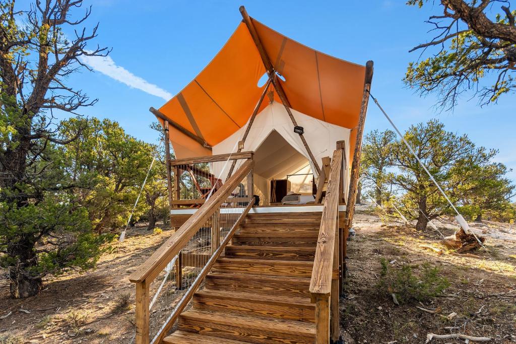Loodusmaastik of the luxury tent lähedal