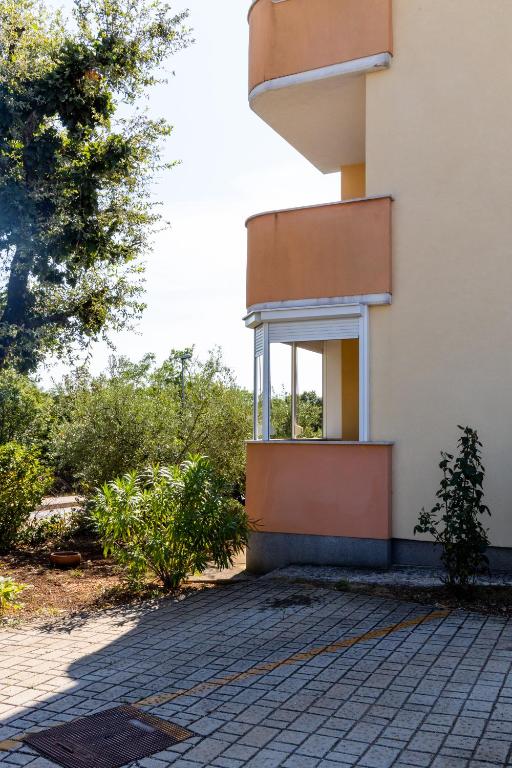 Budova, v ktorej sa apartmán nachádza