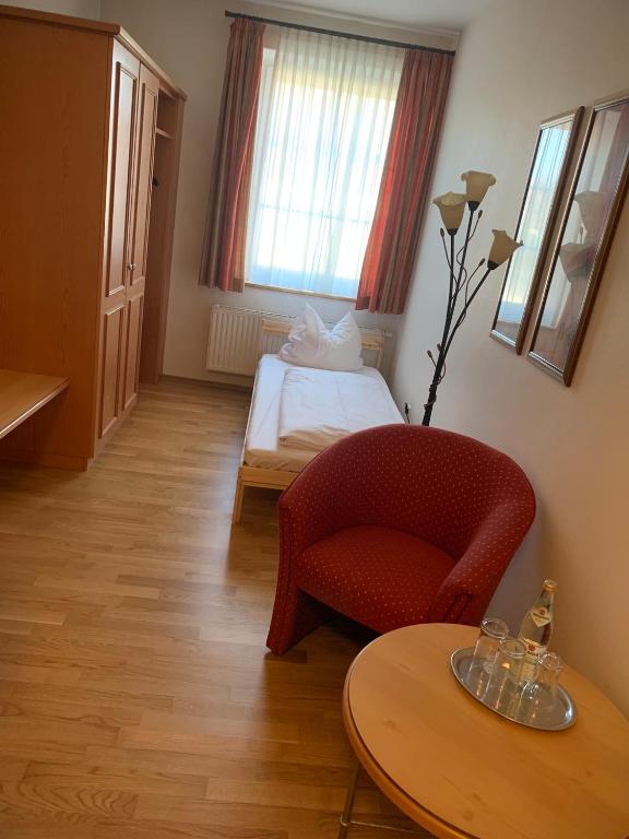 Postel nebo postele na pokoji v ubytování Landgasthof Krone
