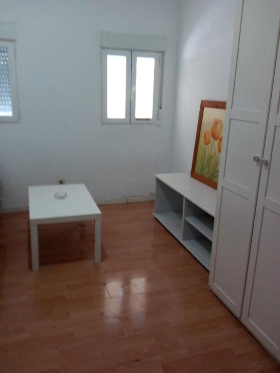 Fotografie z fotogalerie ubytování Apartamento de 3 dormitorios cerca de Mendez Alvaro v destinaci Madrid