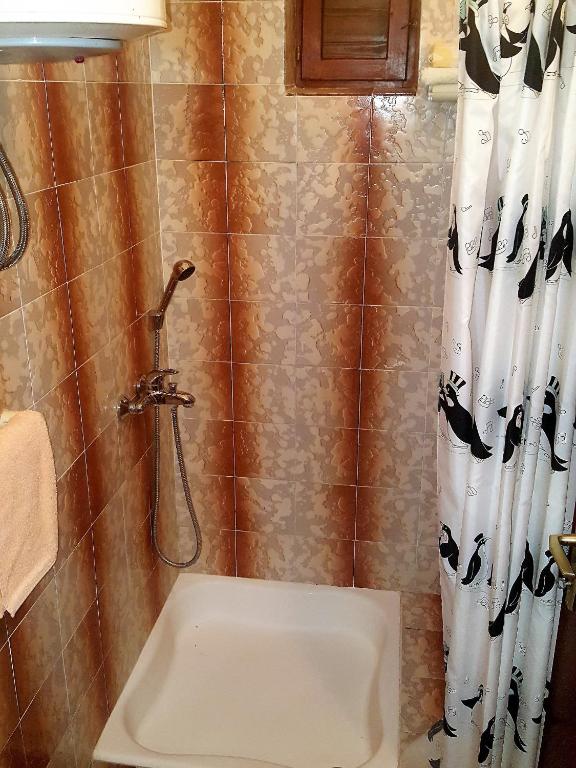 Kúpeľňa v ubytovaní Apartment Podaca 11588a