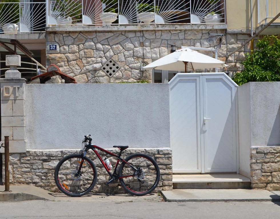 Fotografia z galérie ubytovania Apartments by the sea Vela Luka, Korcula - 11455 v destinácii Vela Luka