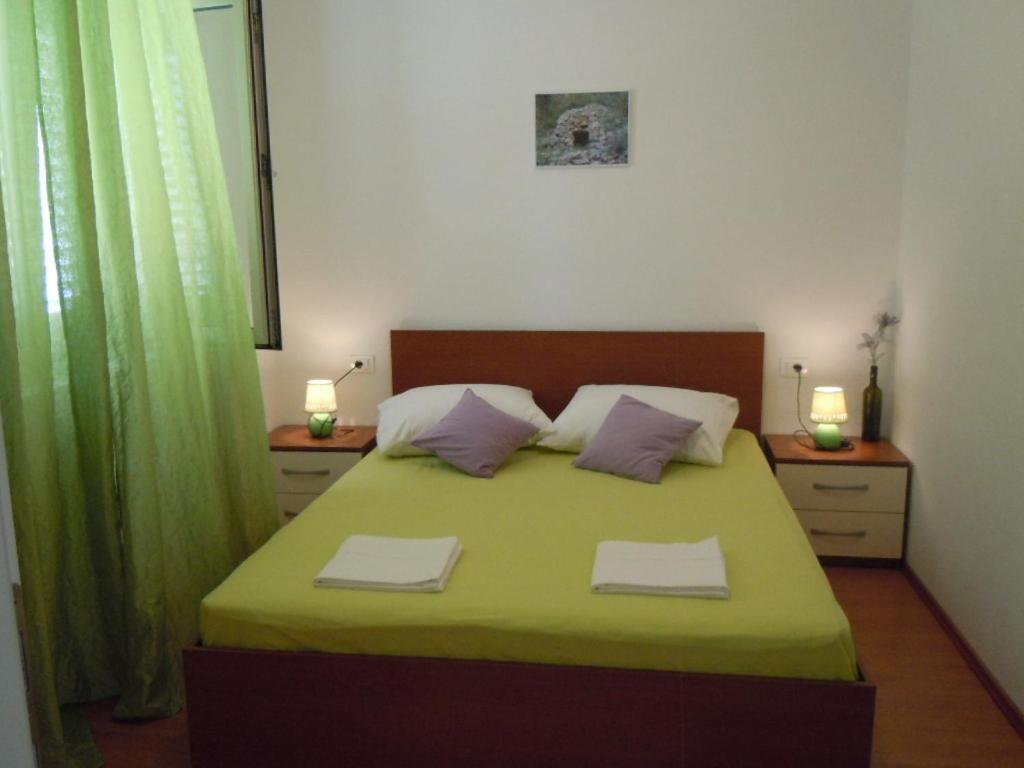 Fotografia z galérie ubytovania Apartments by the sea Sveta Nedilja, Hvar - 13753 v destinácii Jelsa