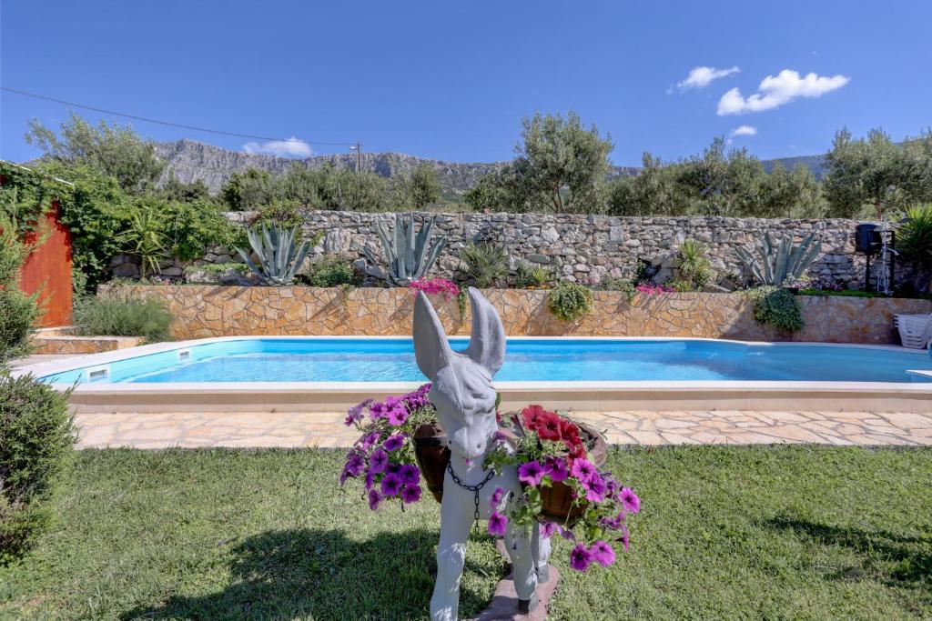Fotografie z fotogalerie ubytování Family friendly apartments with a swimming pool Kastel Sucurac, Kastela - 14047 v destinaci Kaštela