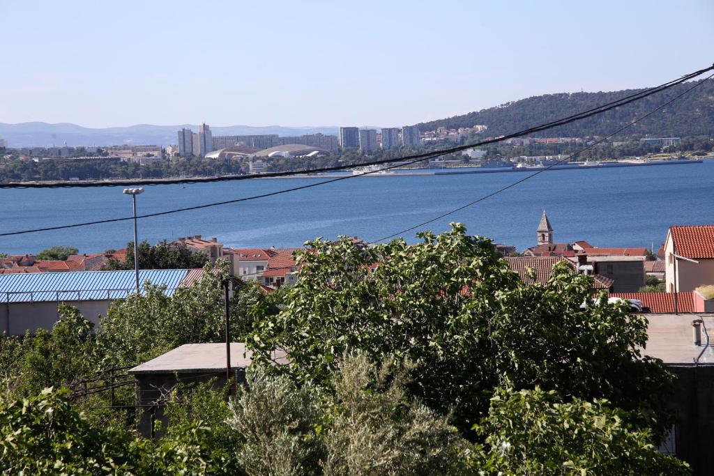Fotografie z fotogalerie ubytování Family friendly apartments with a swimming pool Kastel Sucurac, Kastela - 14047 v destinaci Kaštela