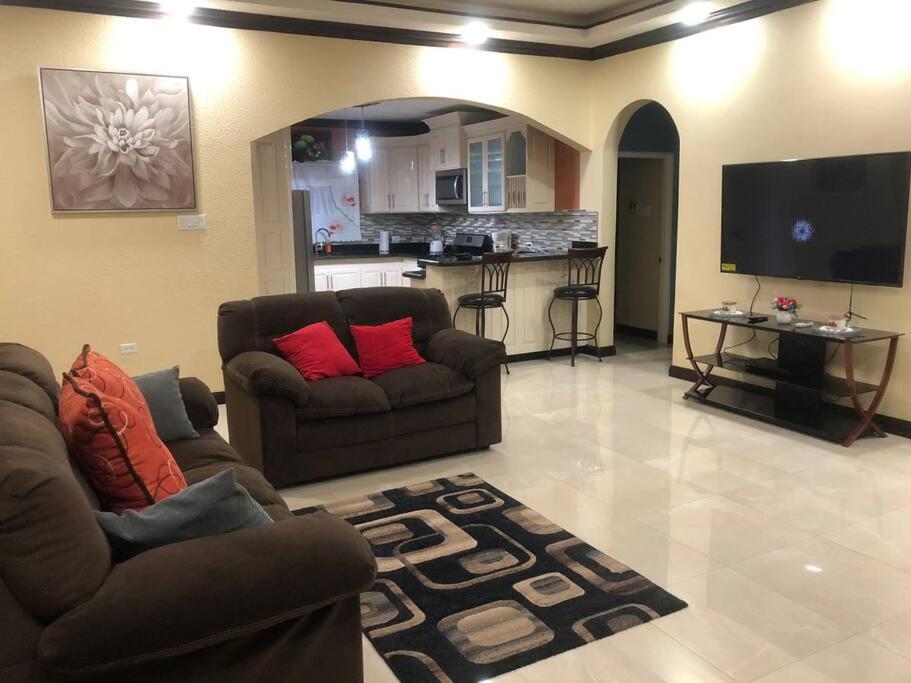 Ocho Rios Vacation Cottage