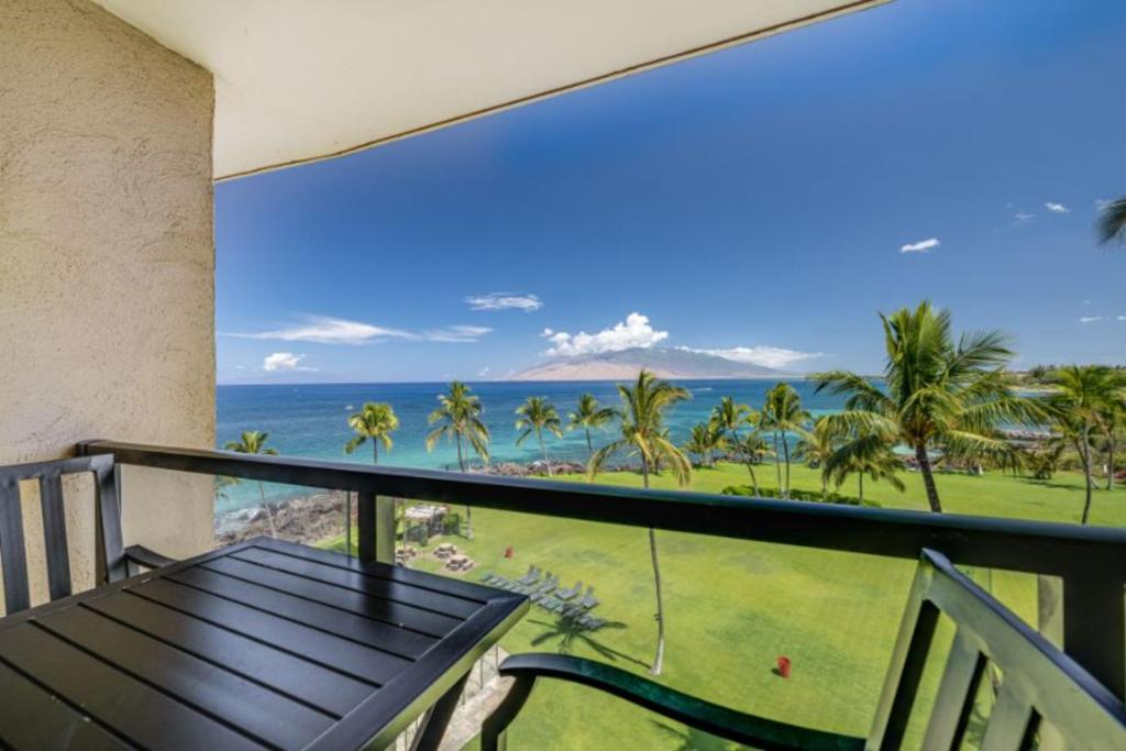 Kihei Surfside #609 by Ali'I Resorts