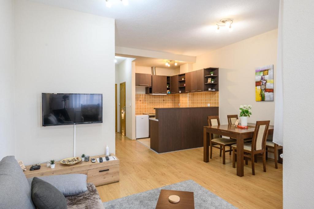 Kuchyň nebo kuchyňský kout v ubytování Lux Apartman D&N