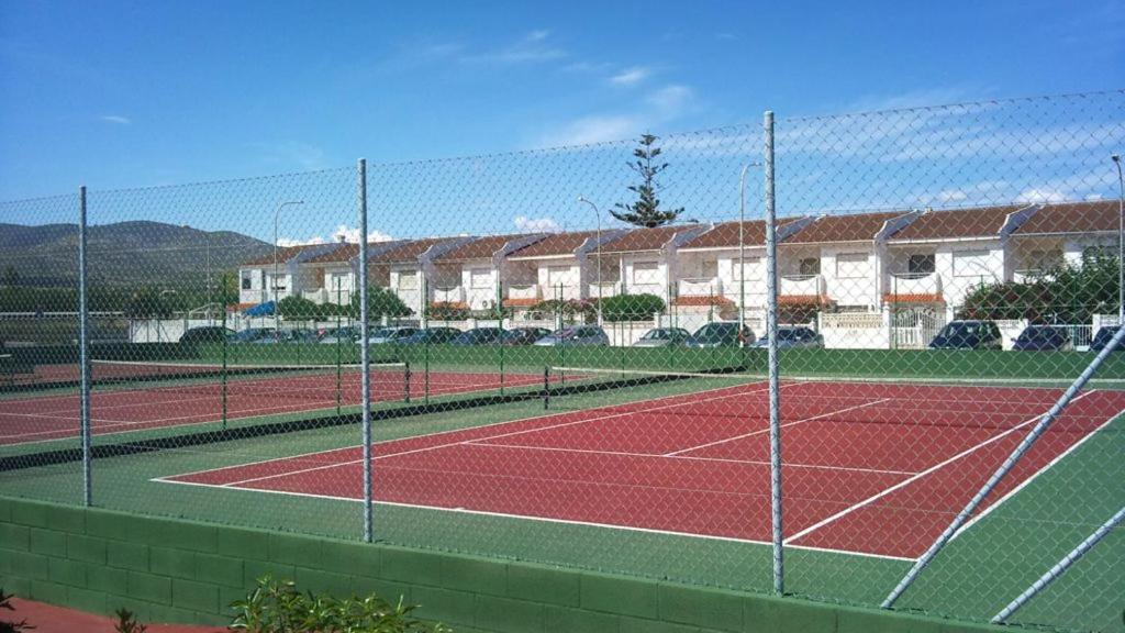Tenis a/nebo squash v ubytování Peñismar 50 nebo okolí