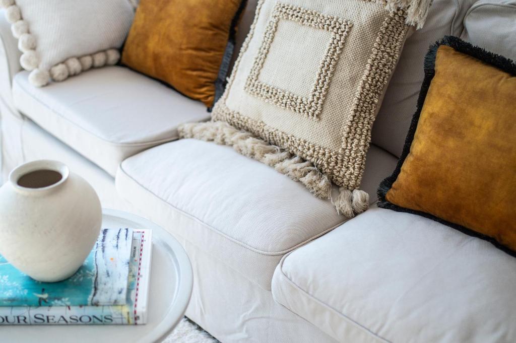 A seating area at Ocean View Apartment Resina Golf Marbella/Estepona