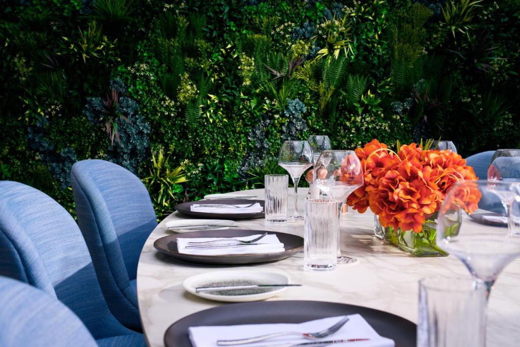 Um jardim em NYX Hotel Dublin Christchurch