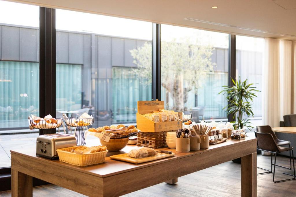 PREMIER SUITES Antwerp - Resim 23