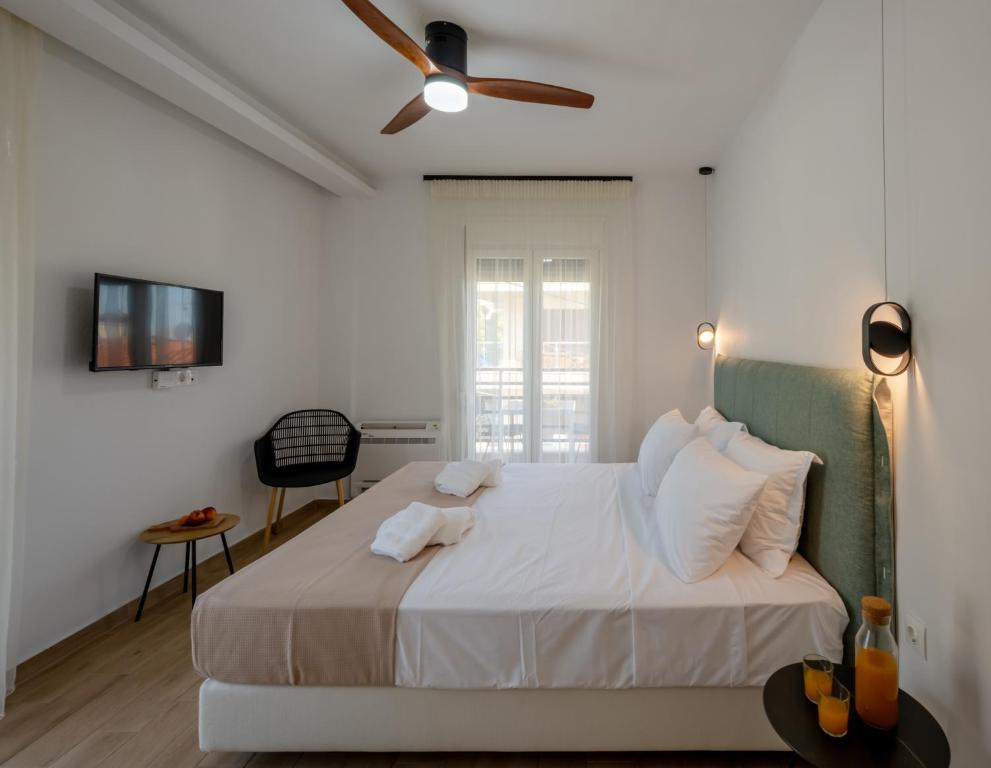 Aiora Suites by Booking Kottas - Deluxe Double Room With Side Sea View