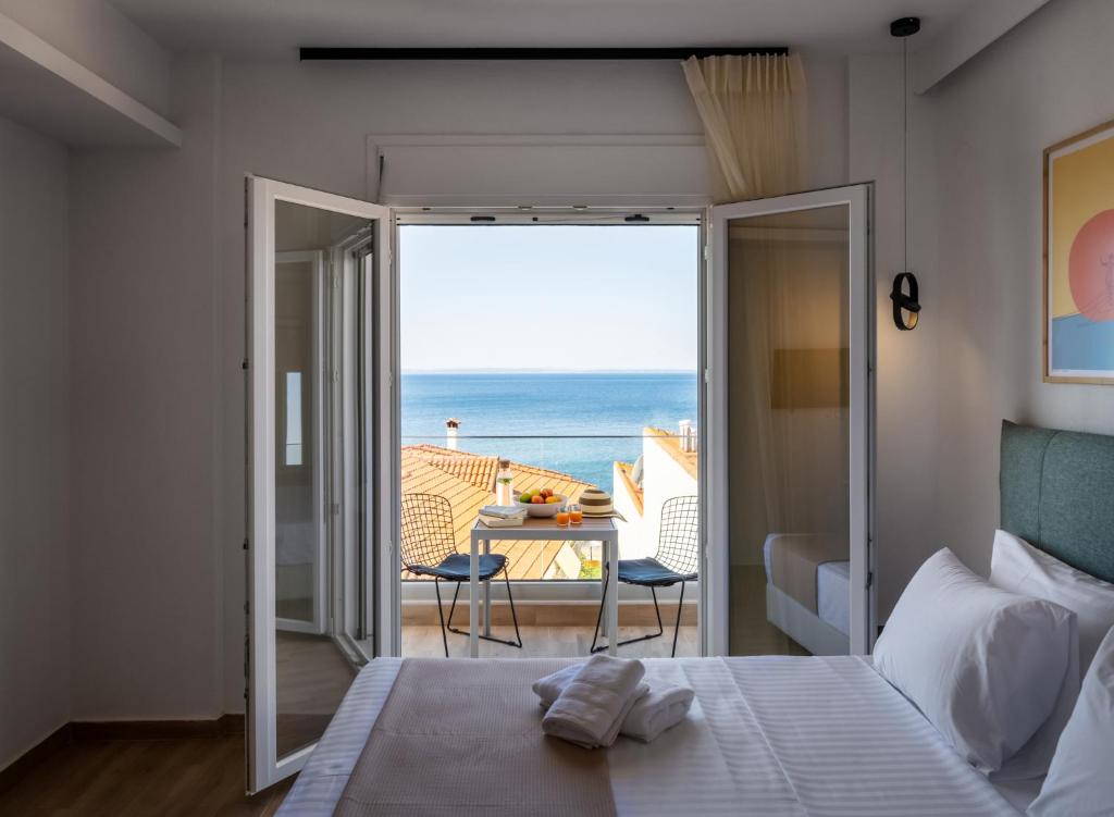 Aiora Suites by Booking Kottas - Deluxe Double Room With Balcony And Sea View