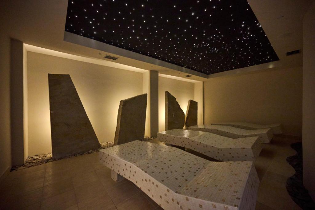 Posteľ alebo postele v izbe v ubytovaní Hotel Umag Plava Laguna