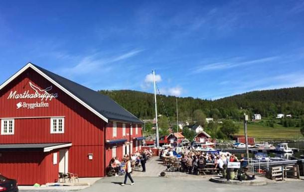 En generel udsigt til bjerge eller udsigt til bjerge taget fra feriehuset