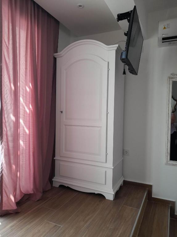 Μια τηλεόραση ή/και κέντρο ψυχαγωγίας στο Cosy