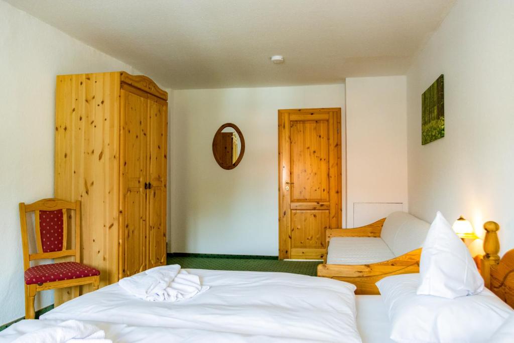 Hotel & Restaurant Brauner Hirsch Osterwieck - Chambre Triple