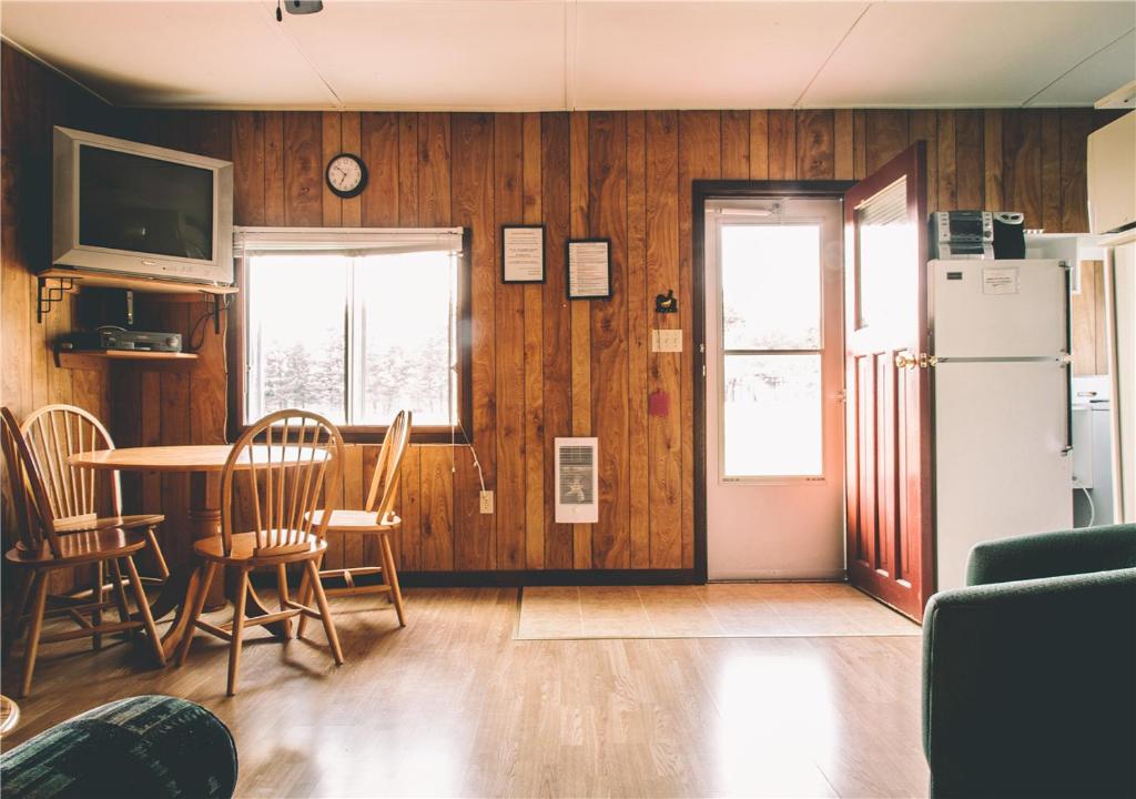 Island Life Cottages - Two-Bedroom Cottage