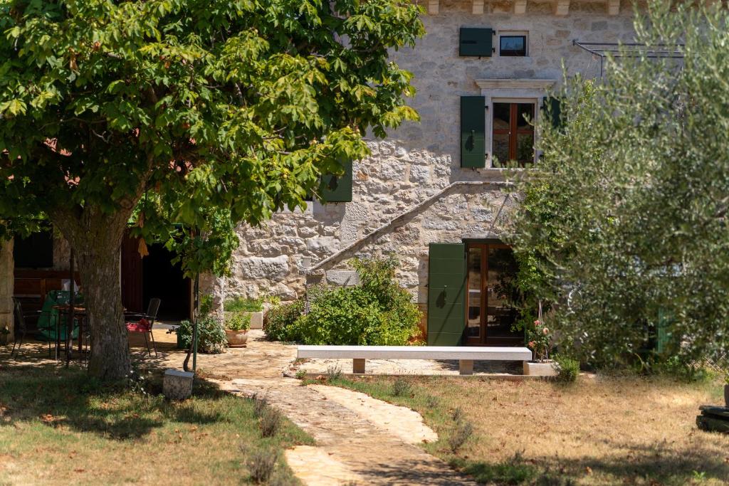 Zahrada ubytování Casa-Pietra Porec