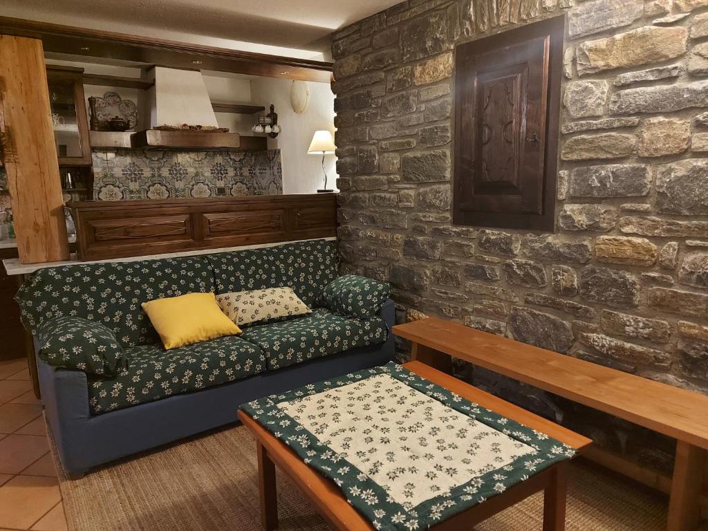 La Taverna Alloggio ad uso turistico - VDA -Sarre - CIR- 0073 - Apartment Mit 1 Schlafzimmer – Keller