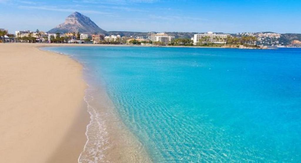 Villa Blanca situated in a Luxurious Spa Resort, Jávea ...