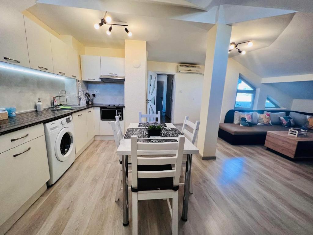 Apartment Happy holiday Lazur - Housity