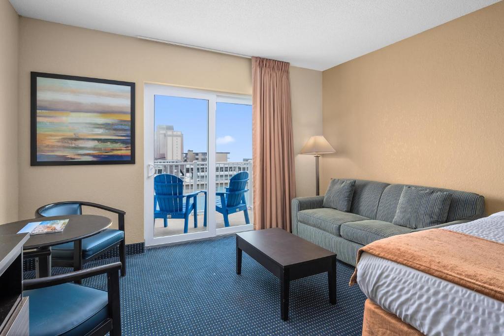 Crystal Beach Hotel - 
