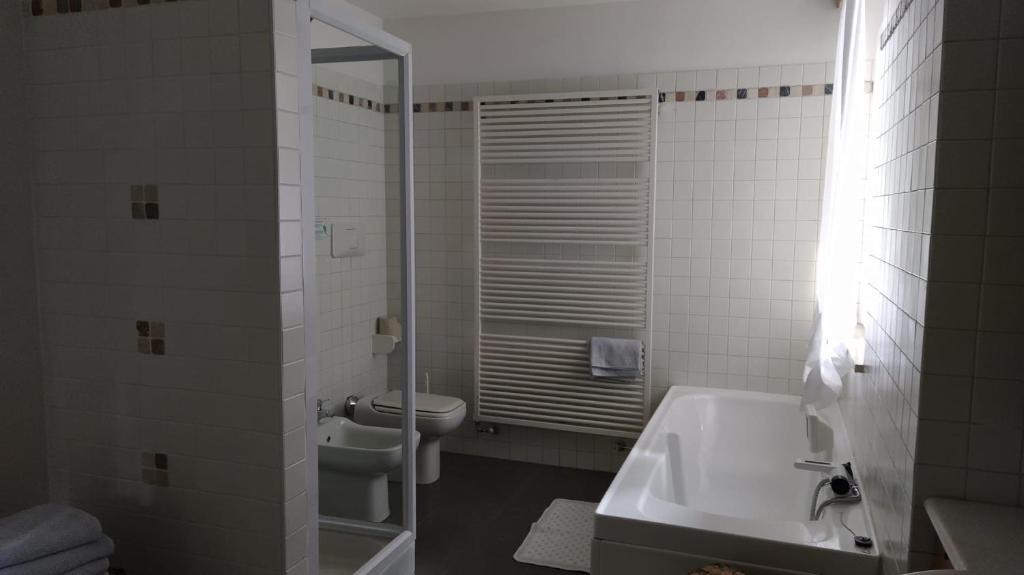 Zdjęcie z galerii obiektu Hotel Villa Rosa w mieście Campitello di Fassa