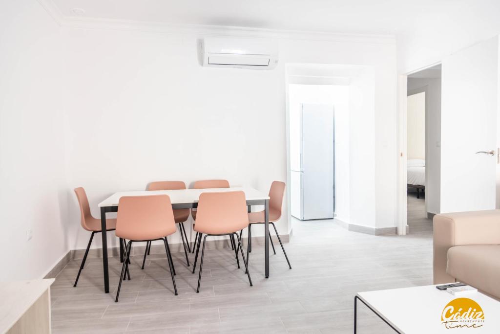 The House of Colors by Cadiz Time - Two-Bedroom Apartment