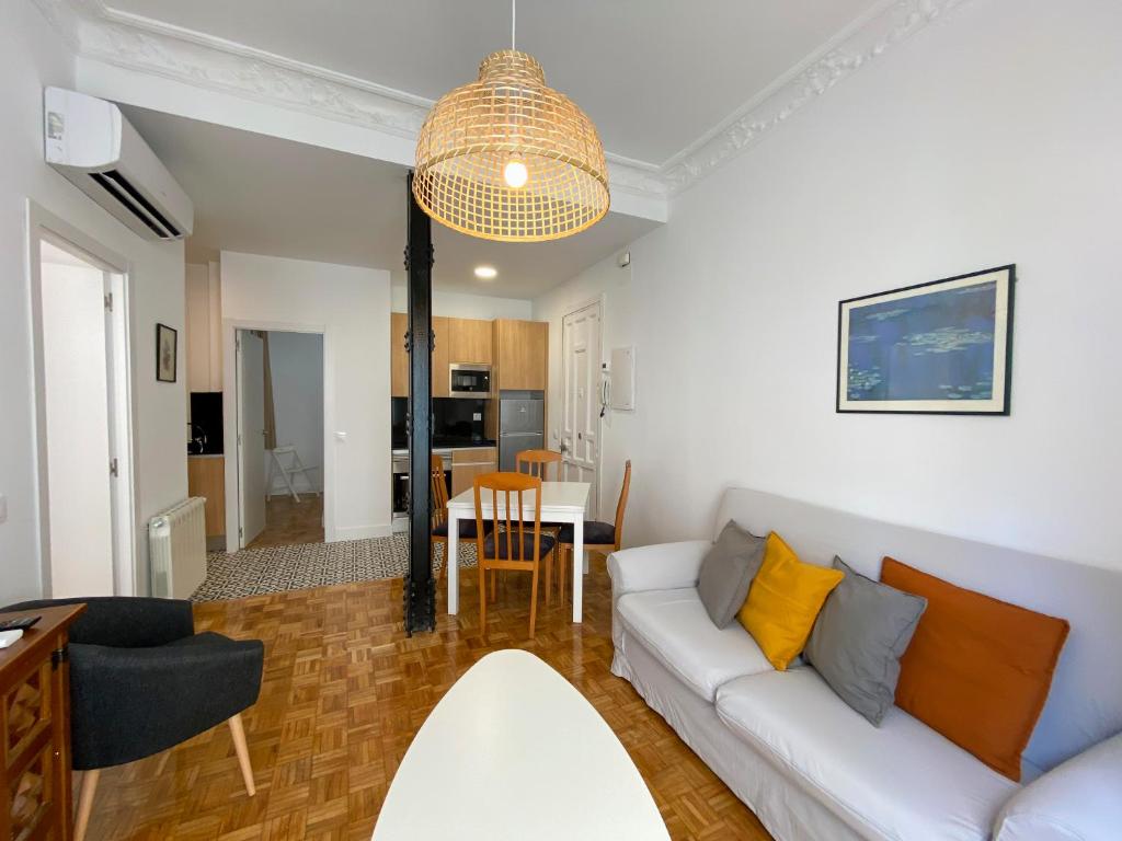 Montaber Apartments - La Paz Market - Two-Bedroom Apartment