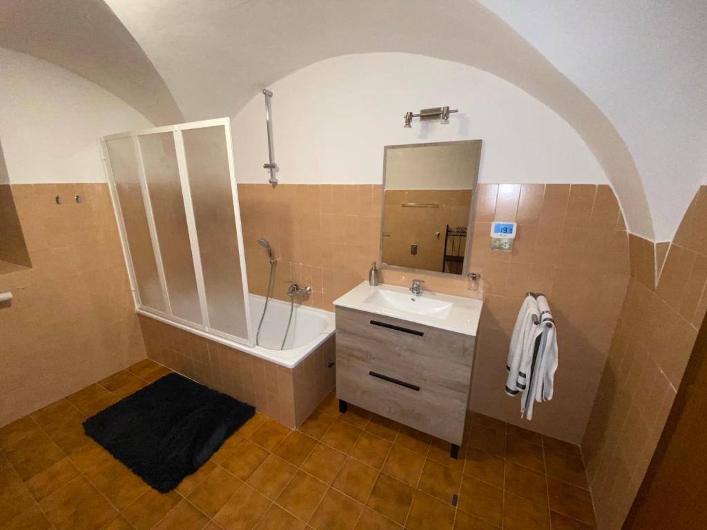 Łazienka w obiekcie Appartamento Degasperi