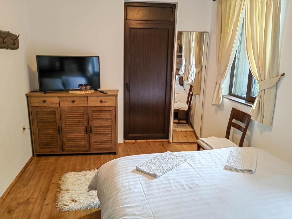 Postel nebo postele na pokoji v ubytování Rimovata Kashta Guest House